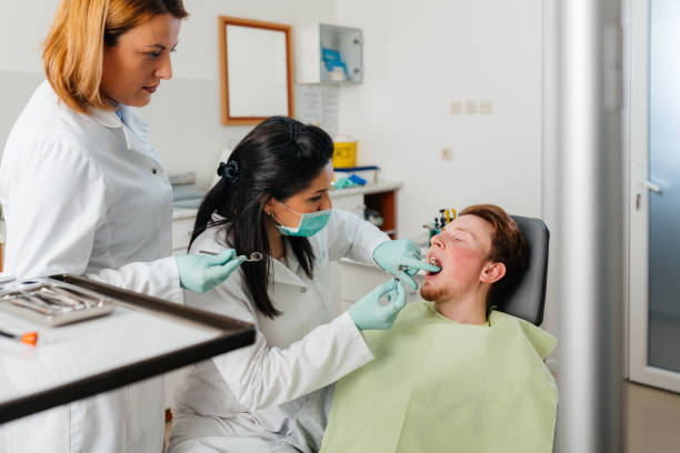 Best Tooth Infection Emergency Dentist  in Tri Lakes, IN